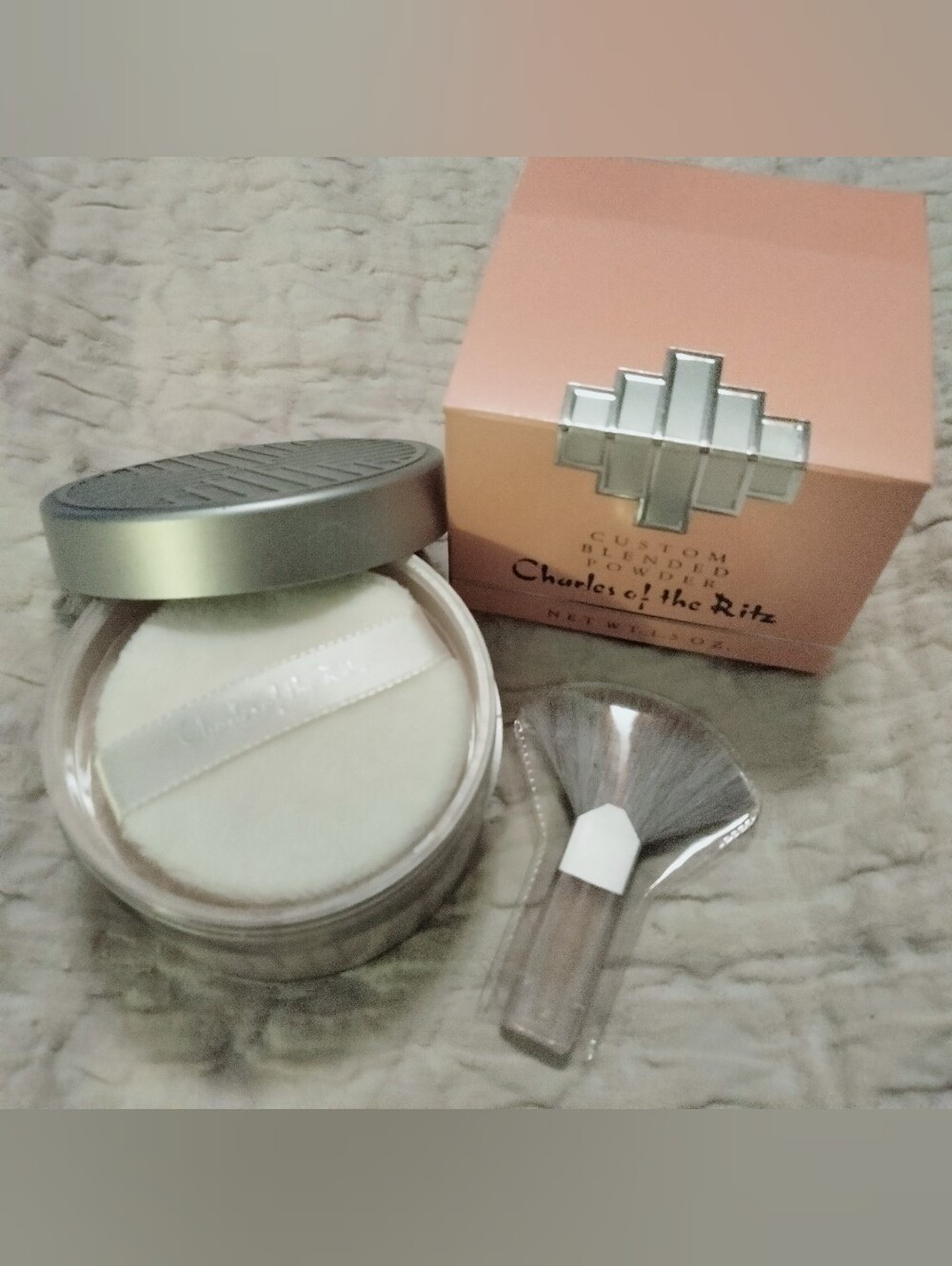 Charles Of The Ritz Soft Pink Translucent Face Powder